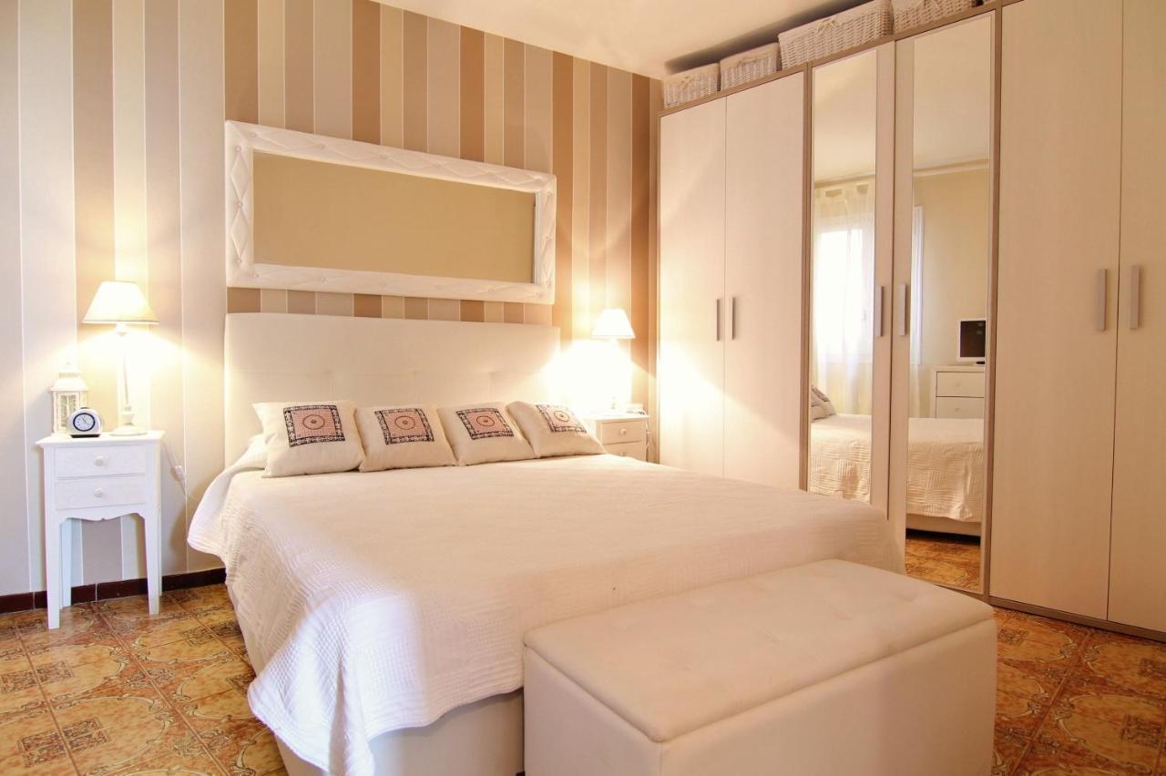 Chocolat: A 1 Minuto De La Playa Apartment Sitges Bagian luar foto
